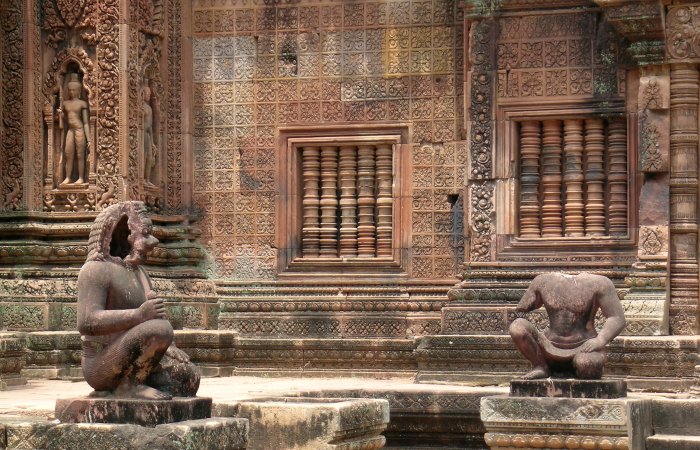 The detailed carvings of Banteay Srei